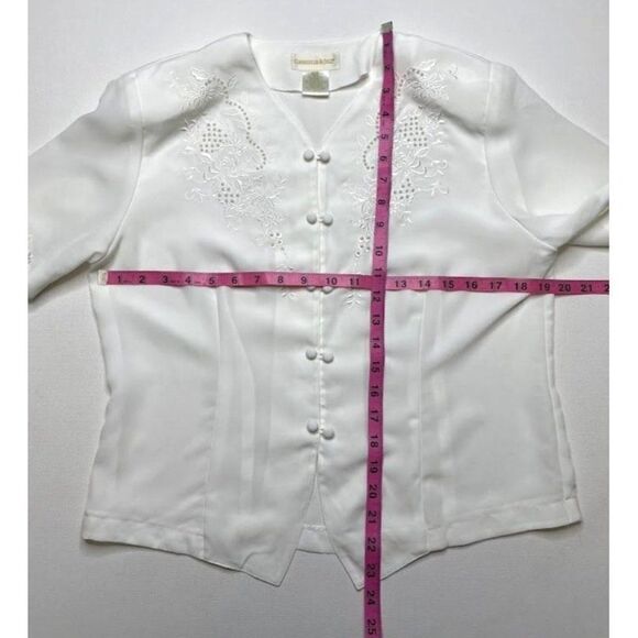 VTG CHRISTIE & JILL White Embroidered Pearls Button Down Victorian 10P 10 Petite - Picture 6 of 8